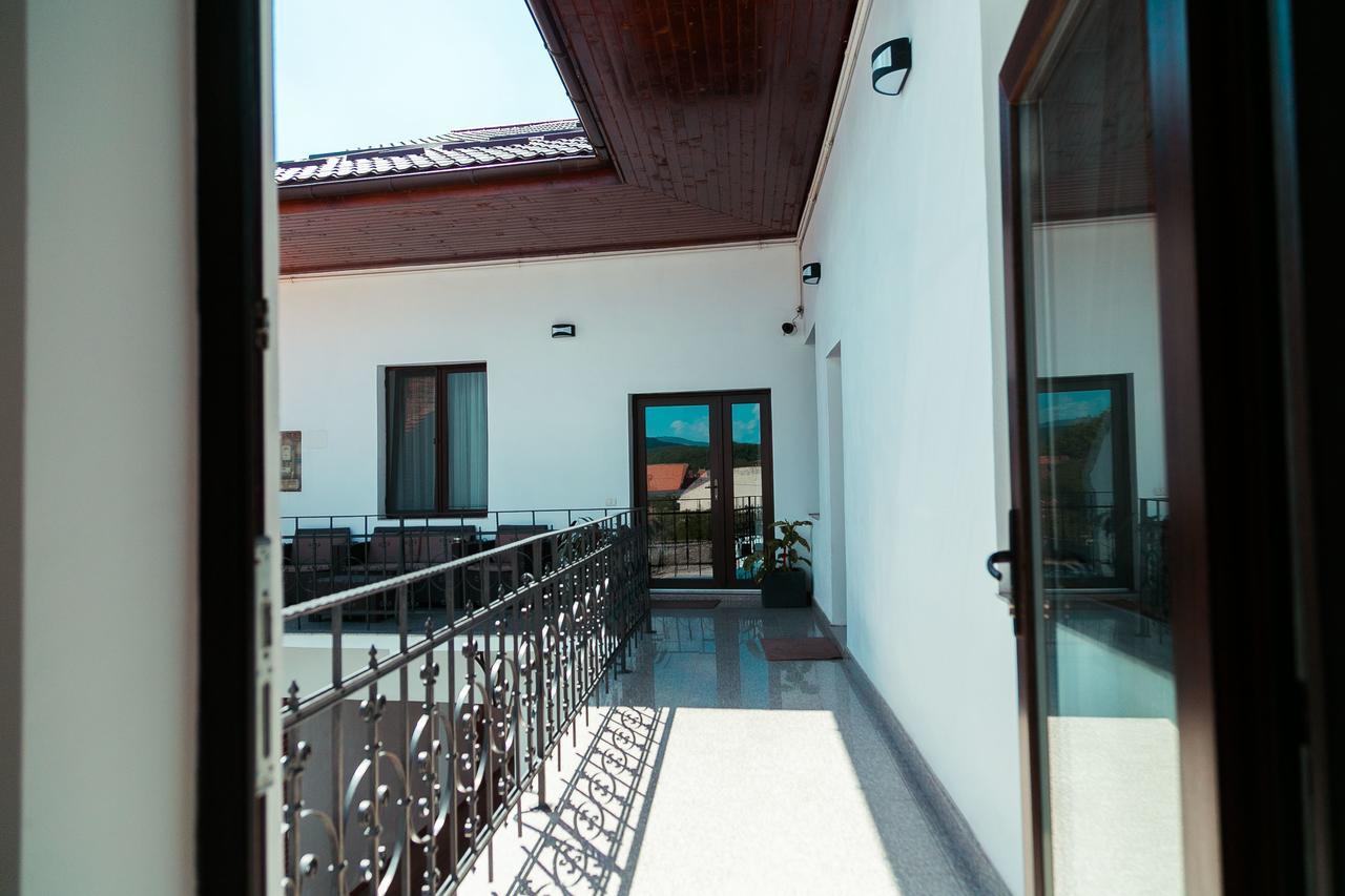 Hotel Elegant House Făgăraş Zewnętrze zdjęcie